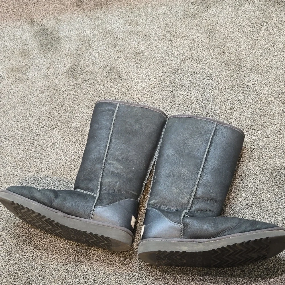 Ugg Australia Women Classic Tall 5823 Leather Sheepskin Boots shoes sz 8